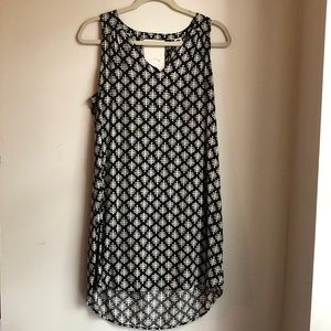 Old Navy V-Neck Black Patterned Shift Dress